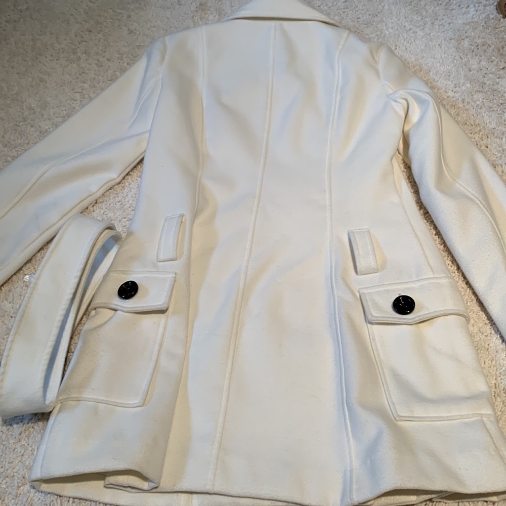 White pea coat with black buttons. And removable belt. - Picture 2 of 7